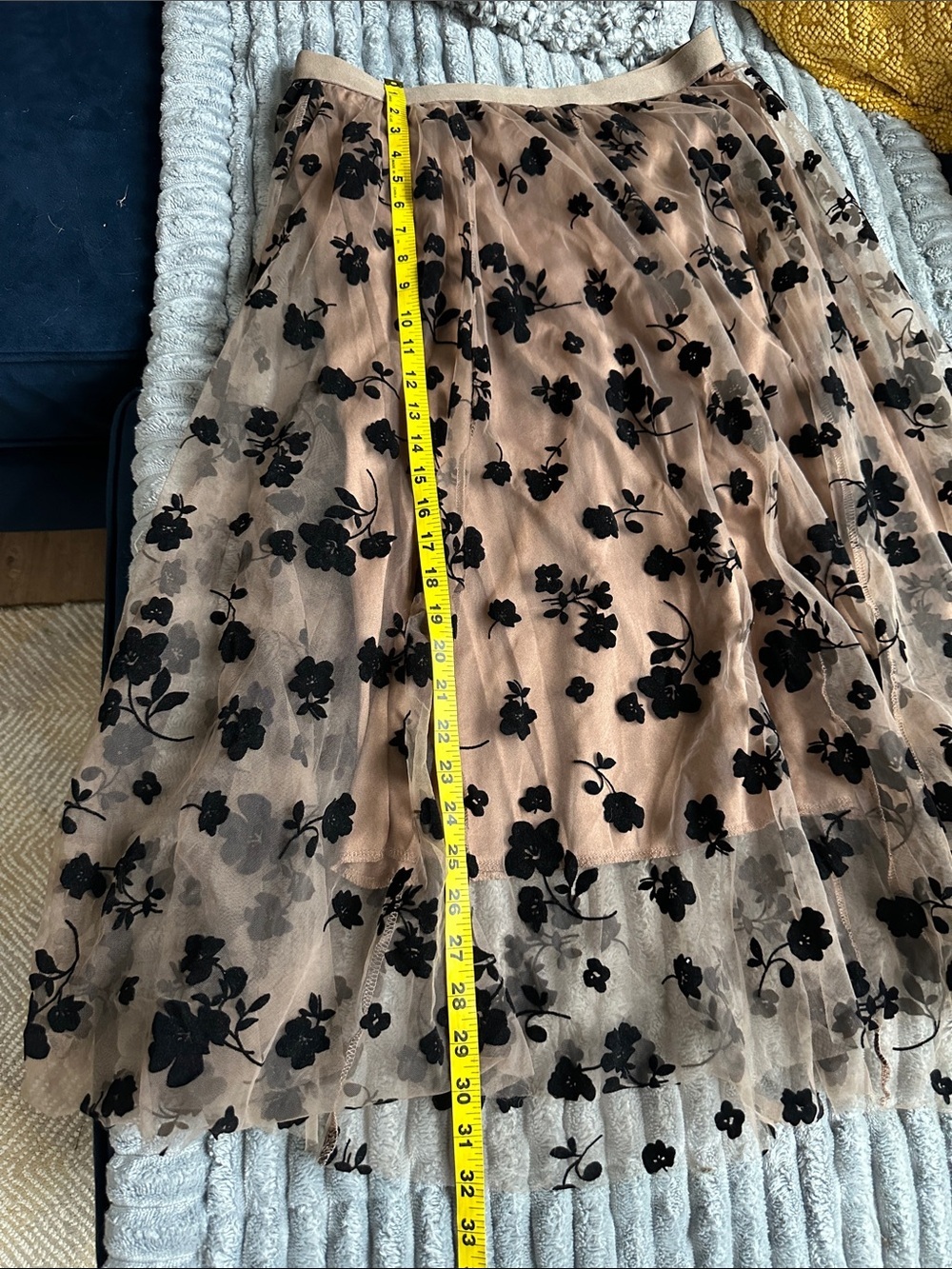 Black Floral flowy elastic waist Tulle pull on Midi Skirt - Picture 8 of 9